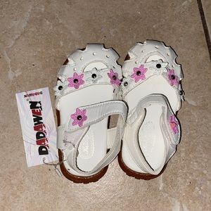 White Infant Sandals (size 24/7)